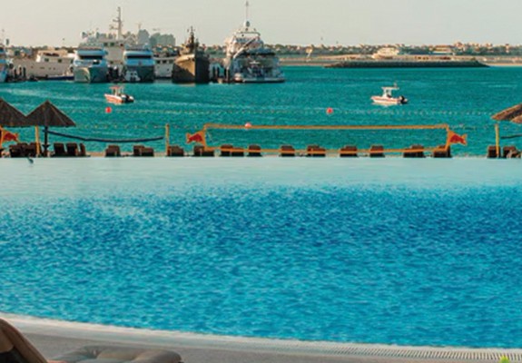 5* Le Meridien Mina Seyahi Beach Resort & Waterpark - Dubai Package (5 nights)